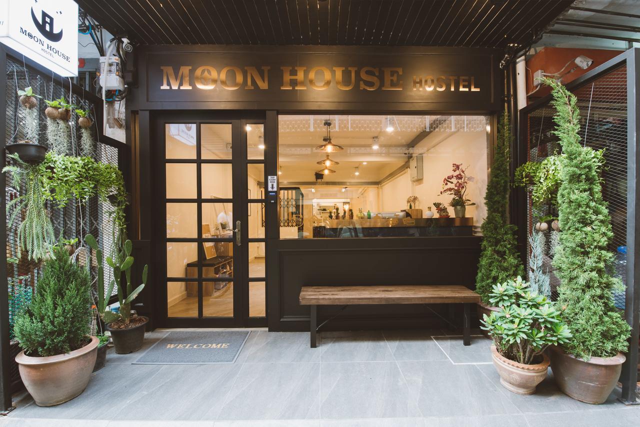Moon House Hostel Bangkok Exterior photo